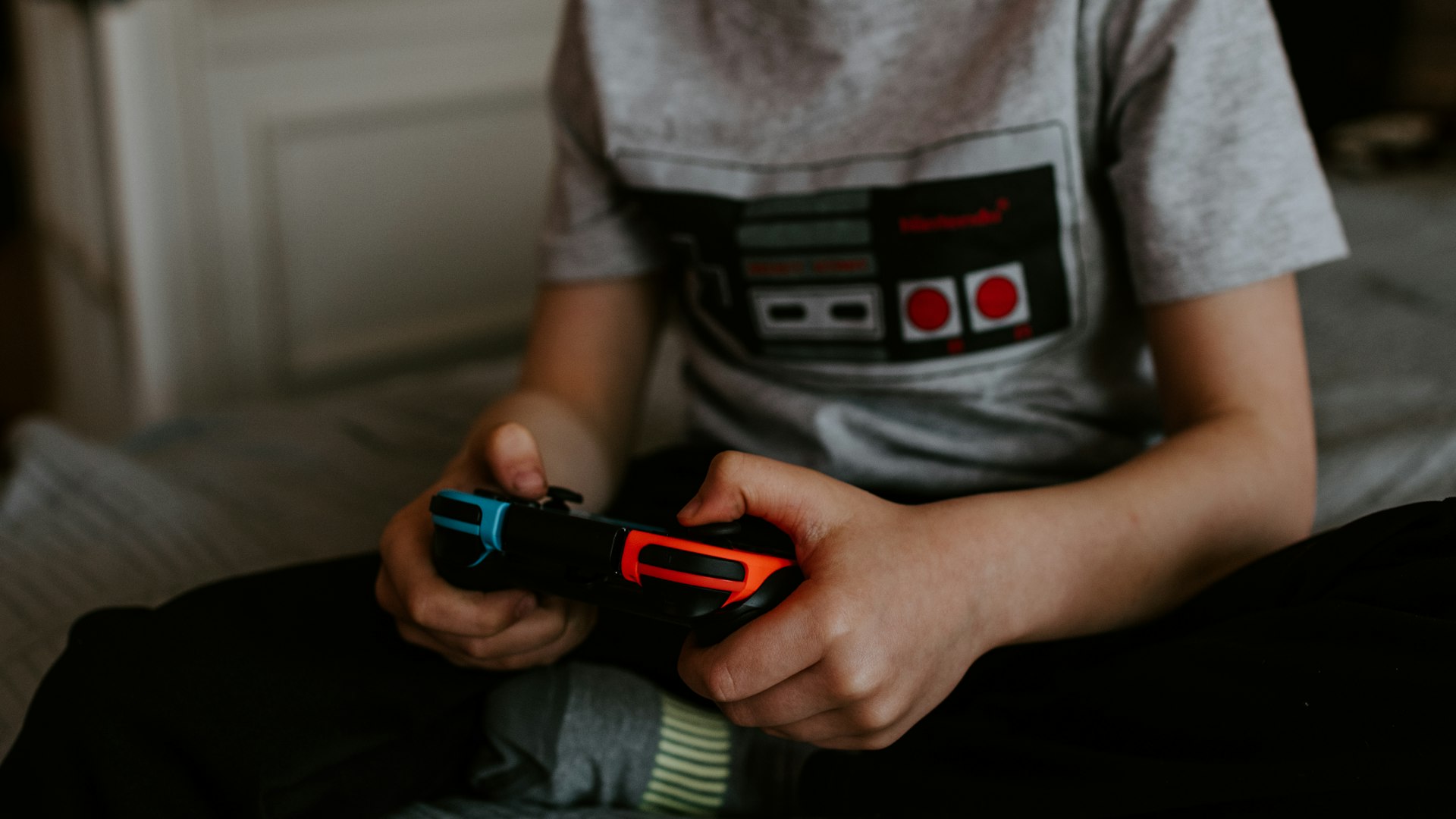 A player studying warrior artifact builds on screen